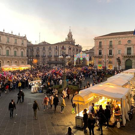 La Suite Di Piazza Dell'Universita Катания Экстерьер фото