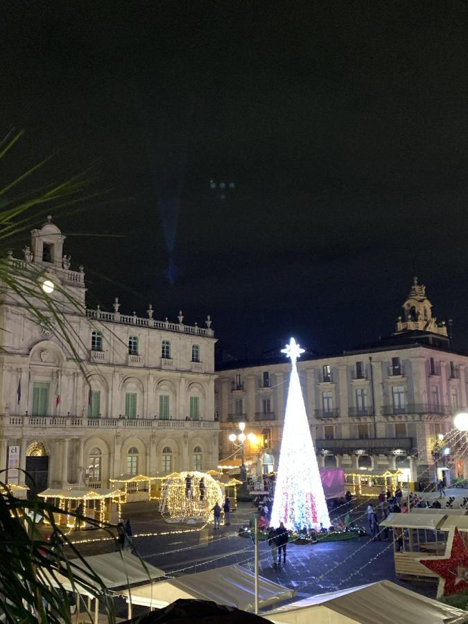 La Suite Di Piazza Dell'Universita Катания Экстерьер фото
