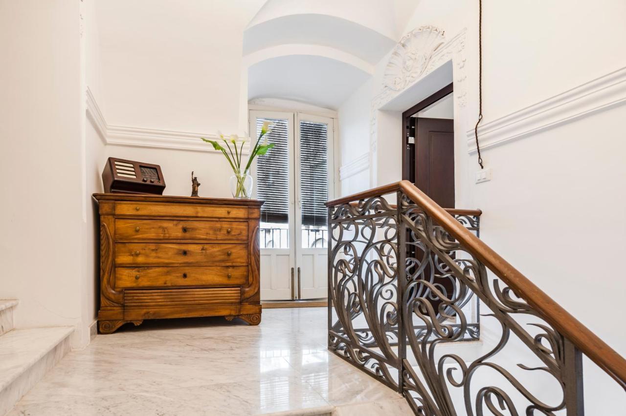 La Suite Di Piazza Dell'Universita Катания Экстерьер фото