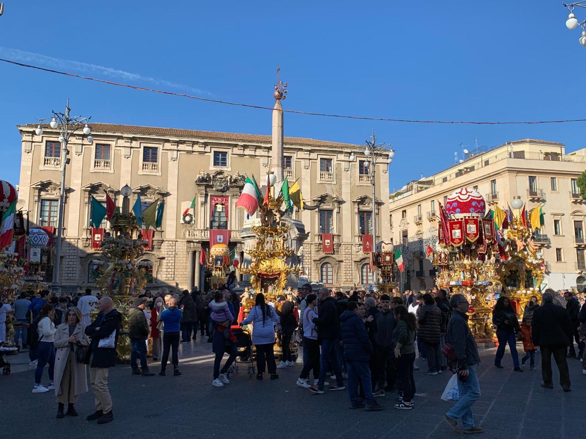 La Suite Di Piazza Dell'Universita Катания Экстерьер фото